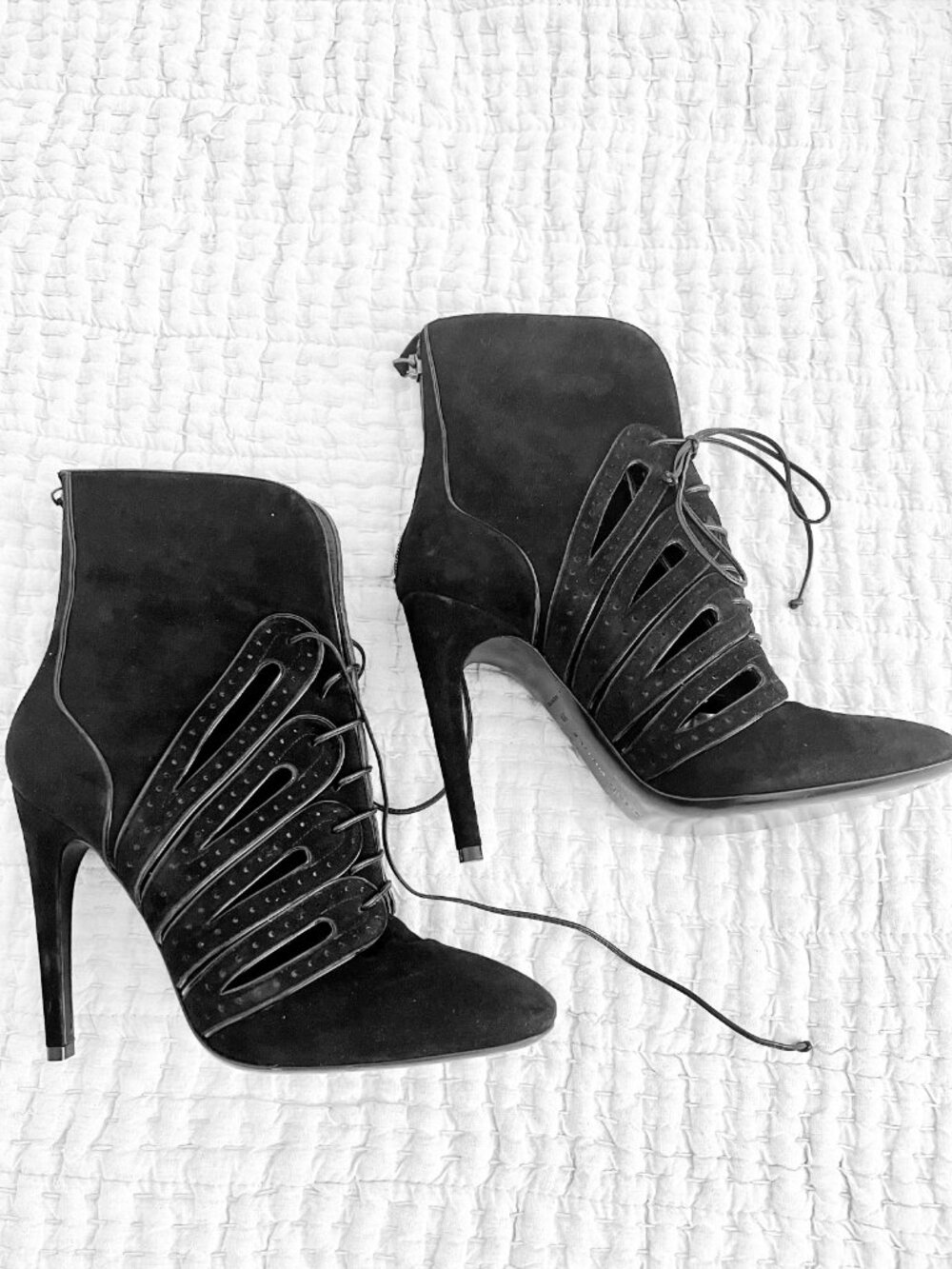 BOTTEGA VENETA Cutout Suede Ankle Boots - Size 39 / US 9